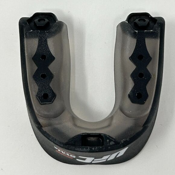 UFC Gym Mouth Protection Youth 10- Mouthguard Dental Guard Kids Boys Girls Black - Picture 4 of 9